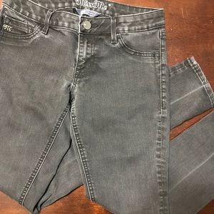 White wash black Miss Me jeans